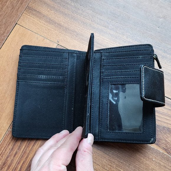Target Black Genuine Leather Fold-Up Wallet - Picture 15 of 16